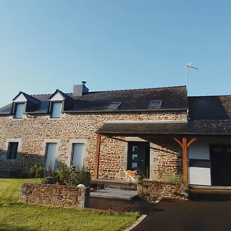 Maison 15 Min Du Mont St Michel Holiday home